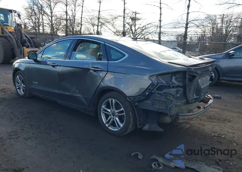 2016 Ford Fusion Hybrid Titanium from USA, damaged, VIN 3FA6P0RU3GR203721